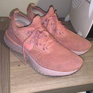 Nike epic fly react pink